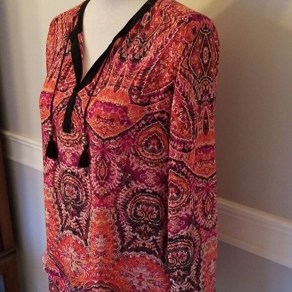 Rafella Size small tunic top - Picture 2 of 10